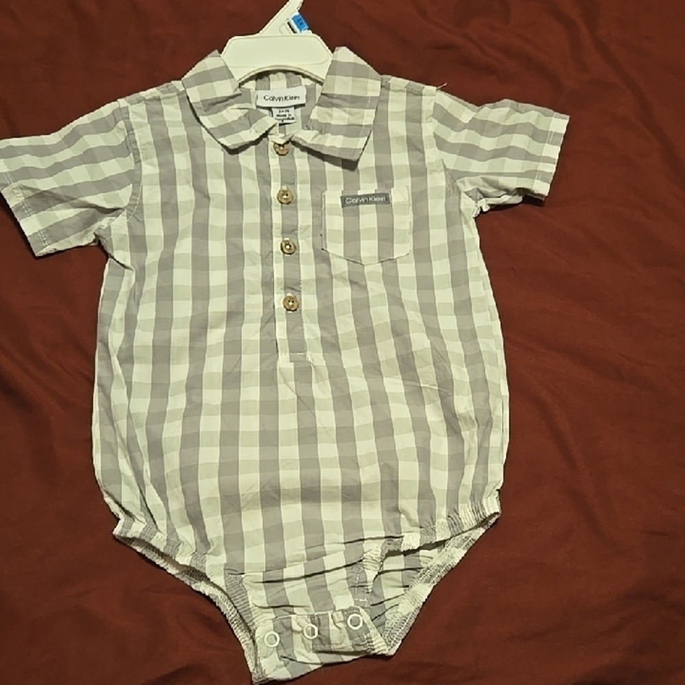 Calvin Klein Gray and White Checkered Baby Onesie 24 Month